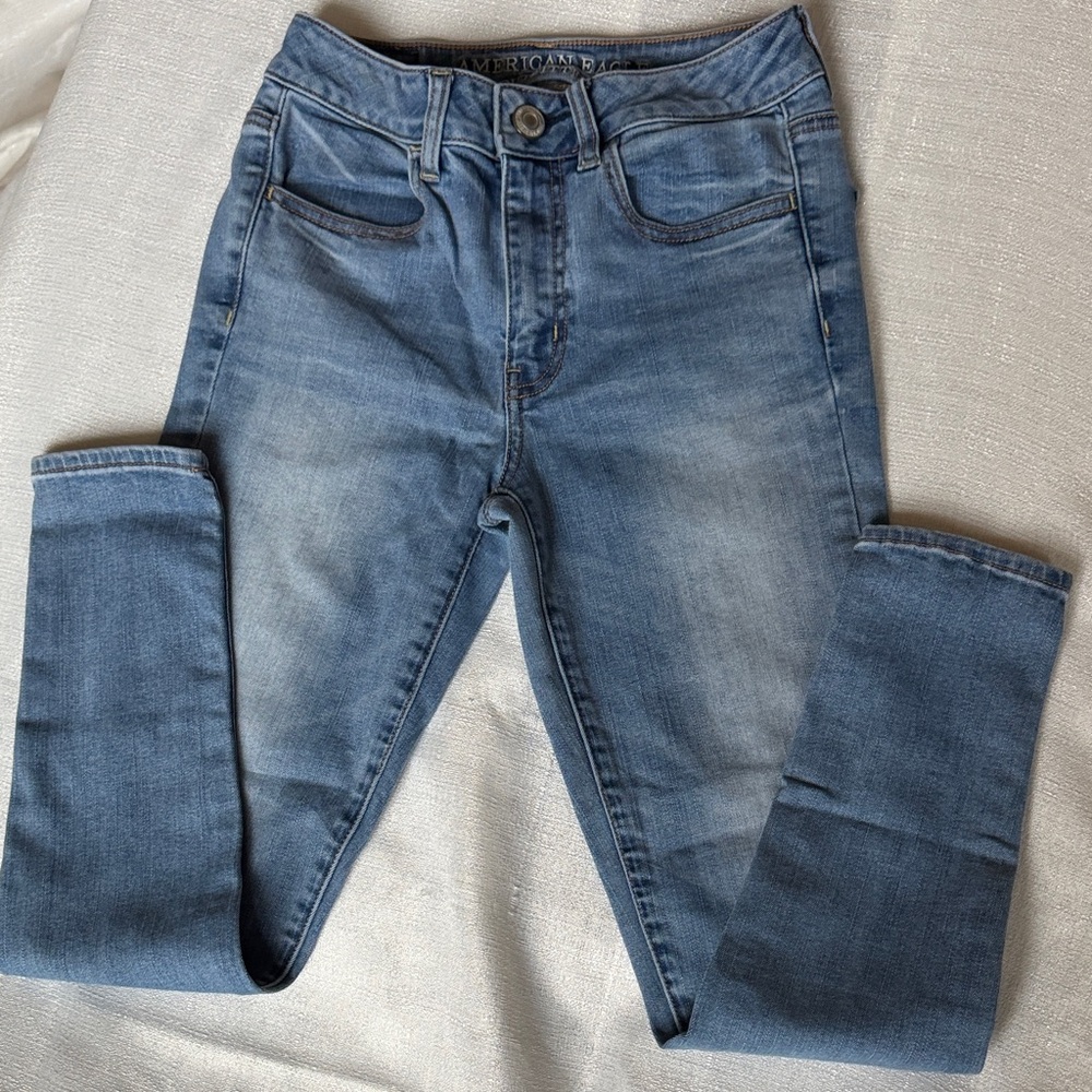 SOLD. American Eagle Outfitters Super Stretch Blue High Rise Jeggings
